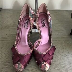 Carlos by Carlos Santana Floral and Burgundy Heels
